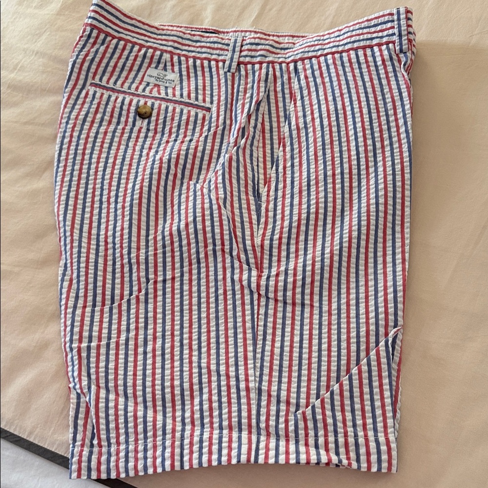 Vineyard Vines men’s seersucker shorts